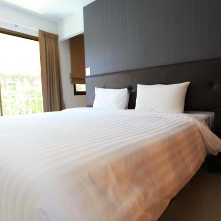 The One Residence Hotel Bangkok Exterior foto