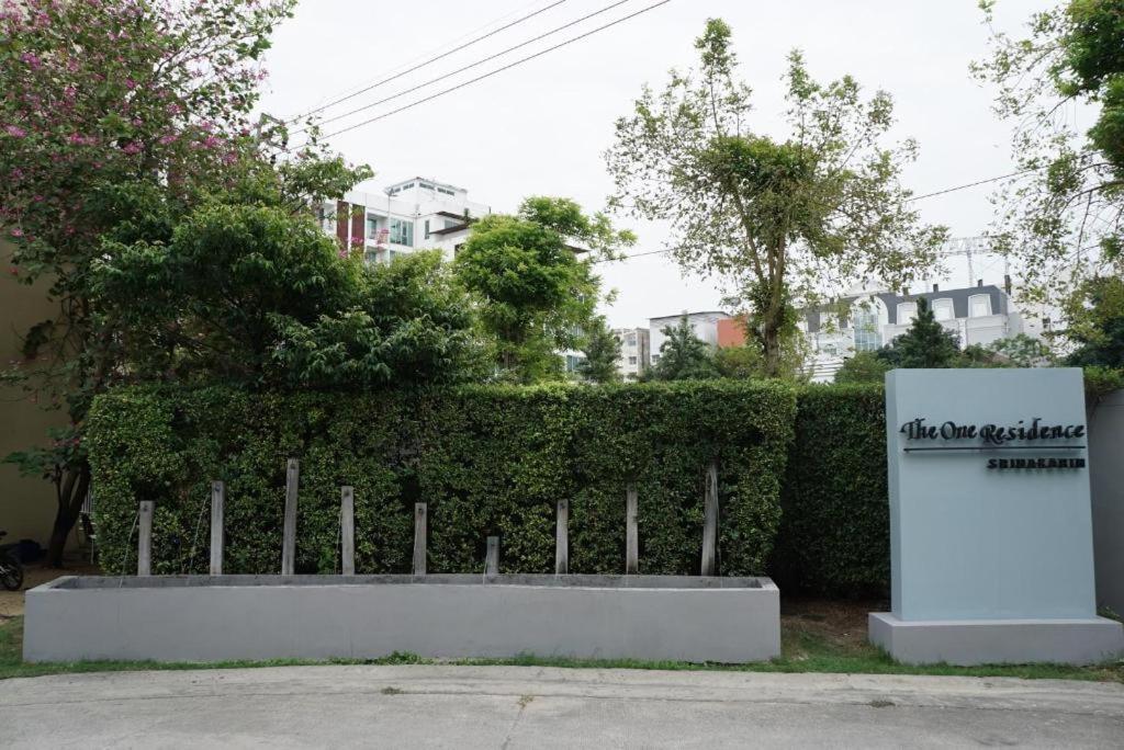 The One Residence Hotel Bangkok Exterior foto