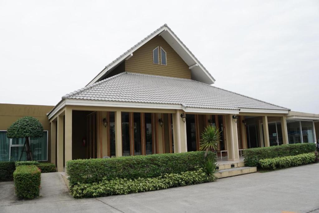 The One Residence Hotel Bangkok Exterior foto