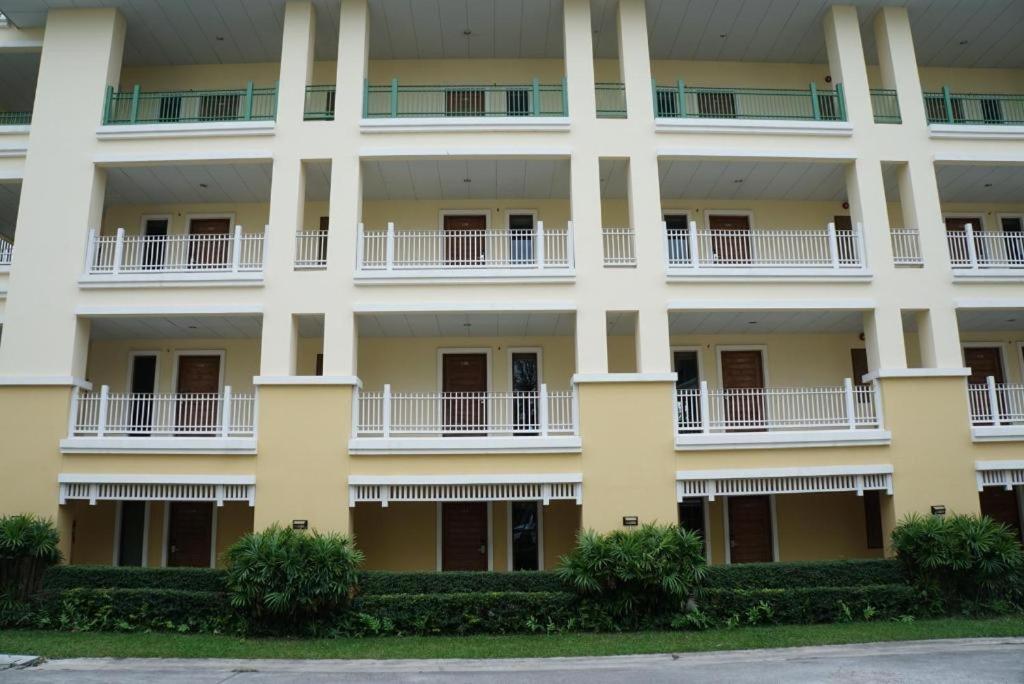 The One Residence Hotel Bangkok Exterior foto