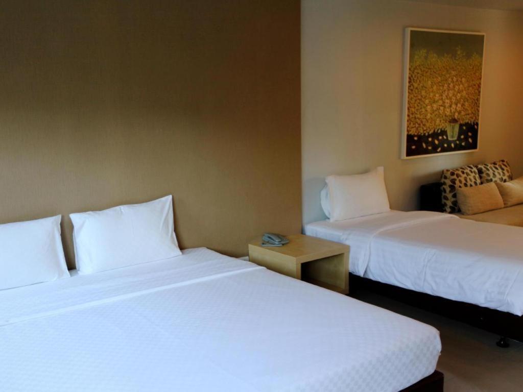 The One Residence Hotel Bangkok Exterior foto